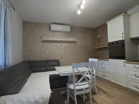 Izdavanje, kuća, 52m², Donja Gorica, Podgorica - image 7