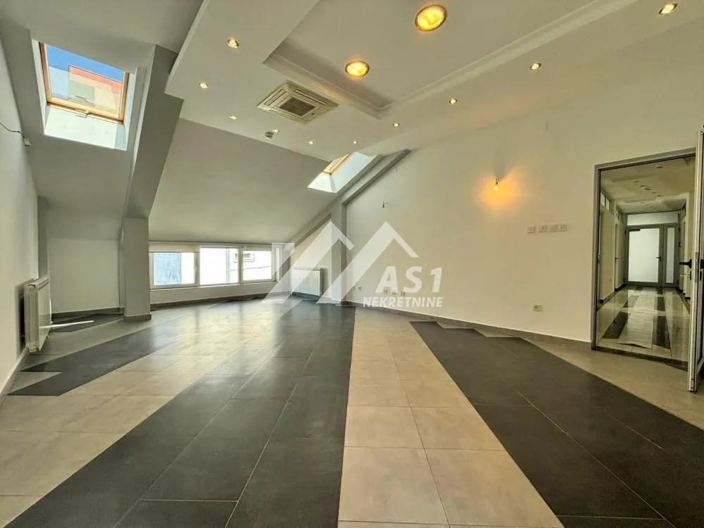 Rent, office space, 250m², Bulevar Oslobodjenja, Novi Sad Sve Podlokacije