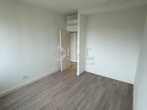 Izdavanje, trosoban stan, 111m², Savski Venac, Beograd - image 4