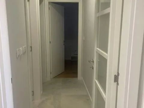 Izdavanje, dvosoban stan, 67m², Kalimanj, Tivat - image 9