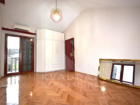 Sale, house, 370m², Zabjelo, Podgorica - image 22