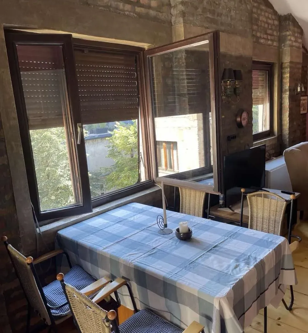 Rent, two bedroom apartment, 65m², Stari Grad, Beograd