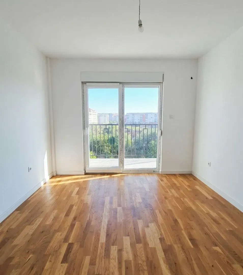 Prodaja, dvosoban stan, 68m², Ljubović, Podgorica