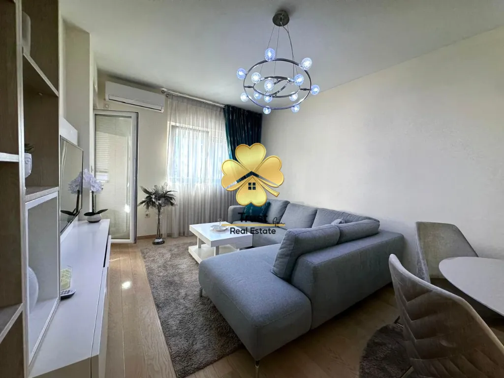 Rent, two bedroom apartment, 70m², City Kvart, Podgorica