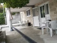 Rent, two bedroom apartment, 80m², Mažina, Tivat - image 2