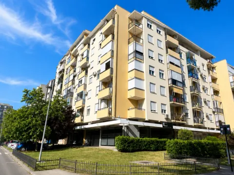 Prodaja, garsonjera, 24m², Blok 6, Podgorica - image 7