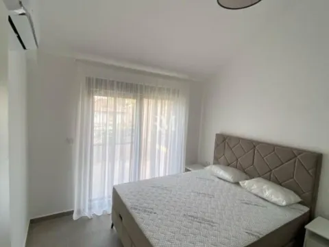 Rent, two bedroom apartment, 80m², Gradiošnica, Tivat - image 7