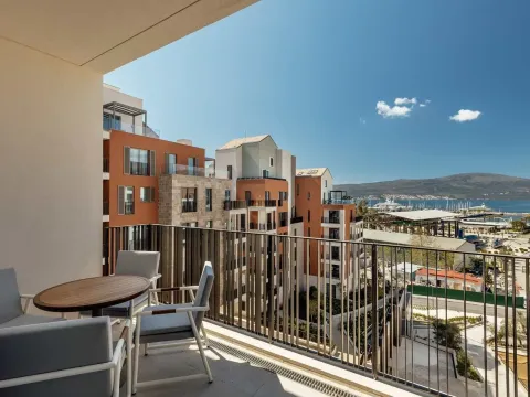 Sale, two bedroom apartment, 86m², Porto Montenegro, Tivat - image 10