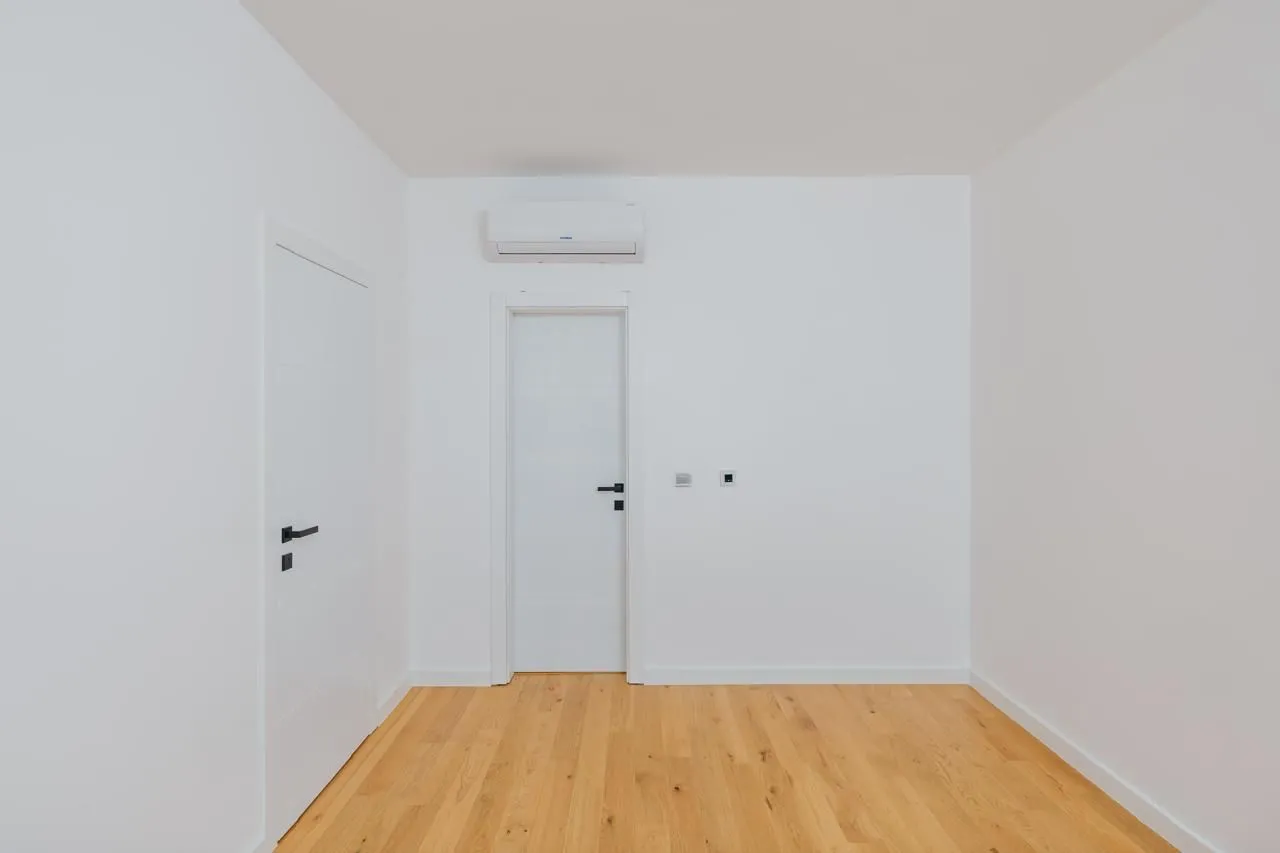 Sale, three bedroom apartment, 128m², Centar, Bar