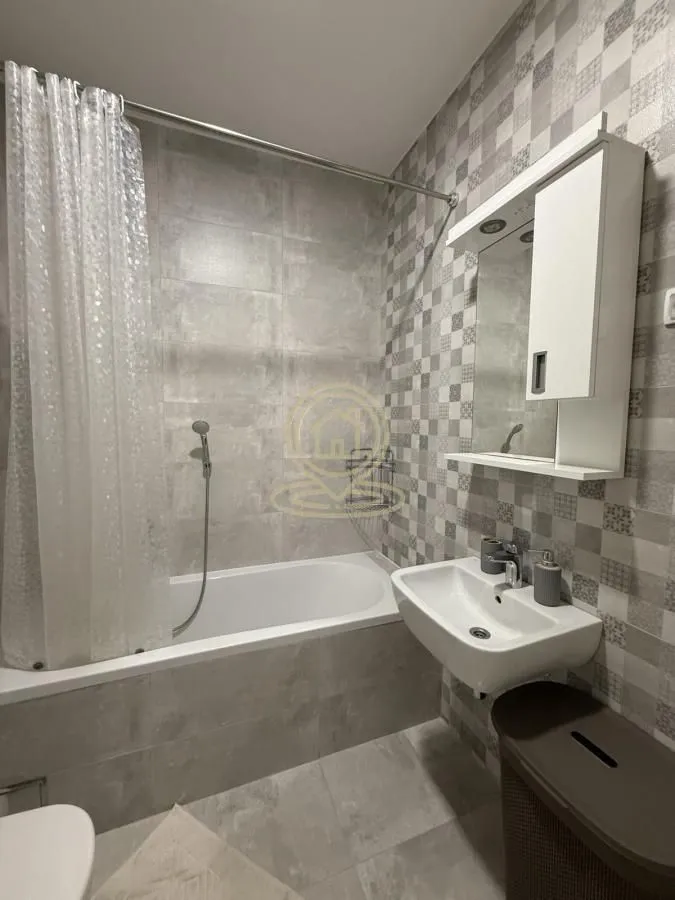 Izdavanje, jednosoban stan, 37m², Adamovićevo Naselje, Novi Sad Sve Podlokacije