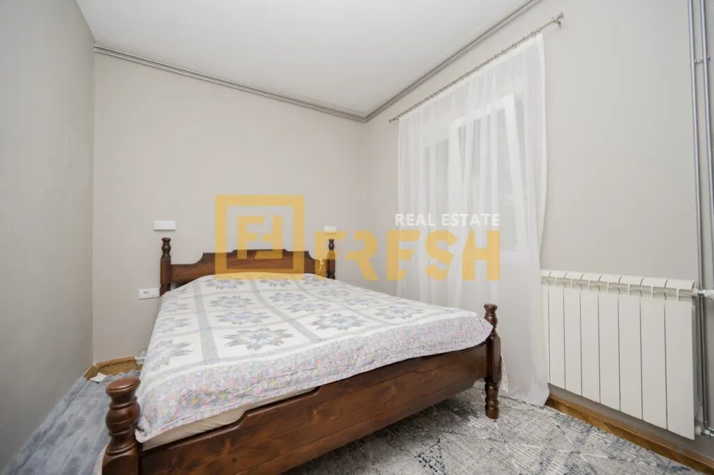 Sale, house, 350m², Vranići, Podgorica