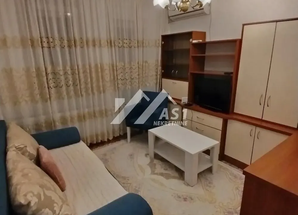 Izdavanje, jednosoban stan, 42m², Rotkvarija, Novi Sad Sve Podlokacije