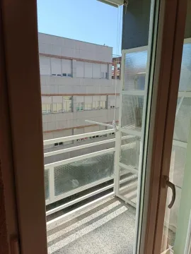 Pogled sa balkona na susjednu zgradu. - image 19