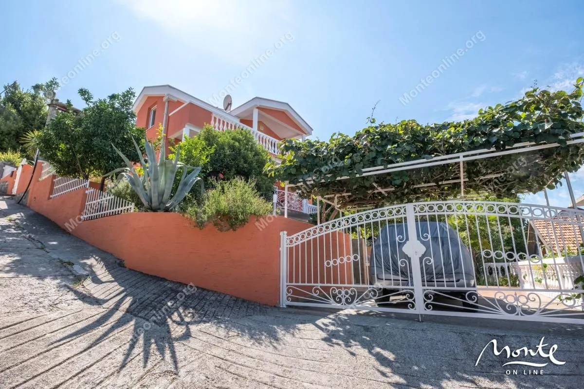 Prodaja, kuća, 89m², Krašići, Tivat