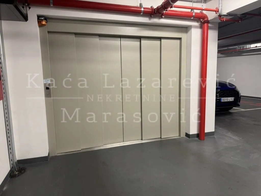 Sale, four bedroom apartment, 135m², Vračar Hram, Vračar Sve Podlokacije
