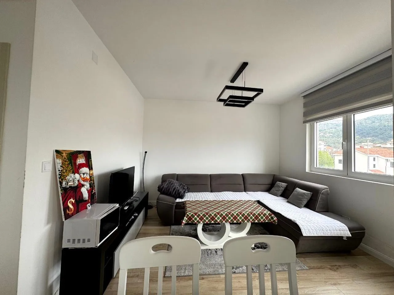 Izdavanje, jednosoban stan, 47m², Budva, Crna Gora