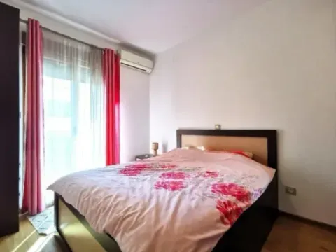 Izdavanje, jednosoban stan, 49m², City Kvart, Podgorica - image 9