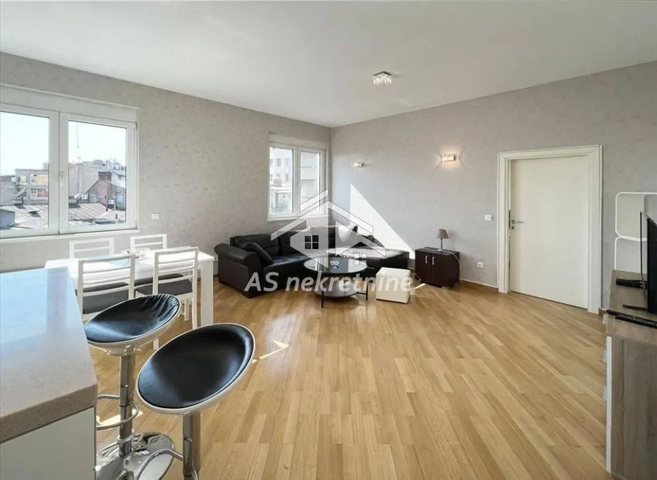 Izdavanje, dvosoban stan, 54m², Obilićev Venac, Beograd