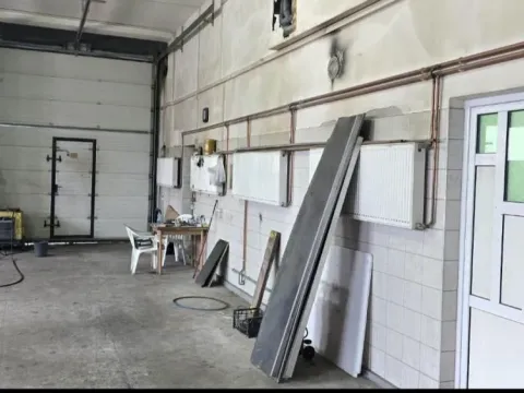 Izdavanje, poslovni prostor, 170m², Veternička rampa, Novi Sad Sve Podlokacije - image 3