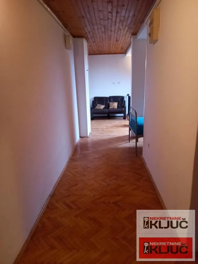 Izdavanje, dvosoban stan, 63m², Podbara, Novi Sad Sve Podlokacije