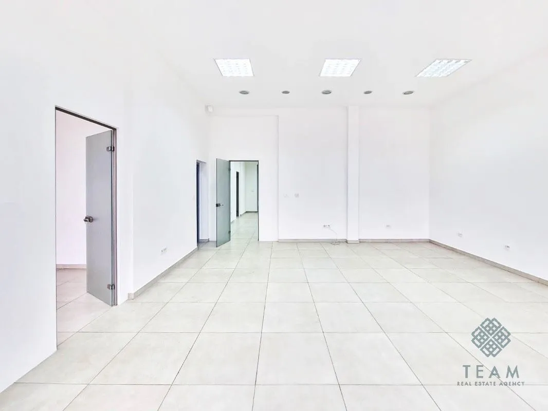Rent, office space, 180m², Tološka šuma, Podgorica