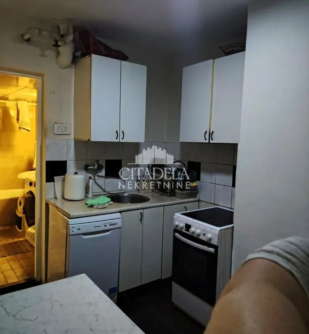 Prodaja, dvosoban stan, 48m², Novi Beograd Blok 72, Novi Beograd Sve Podlokacije