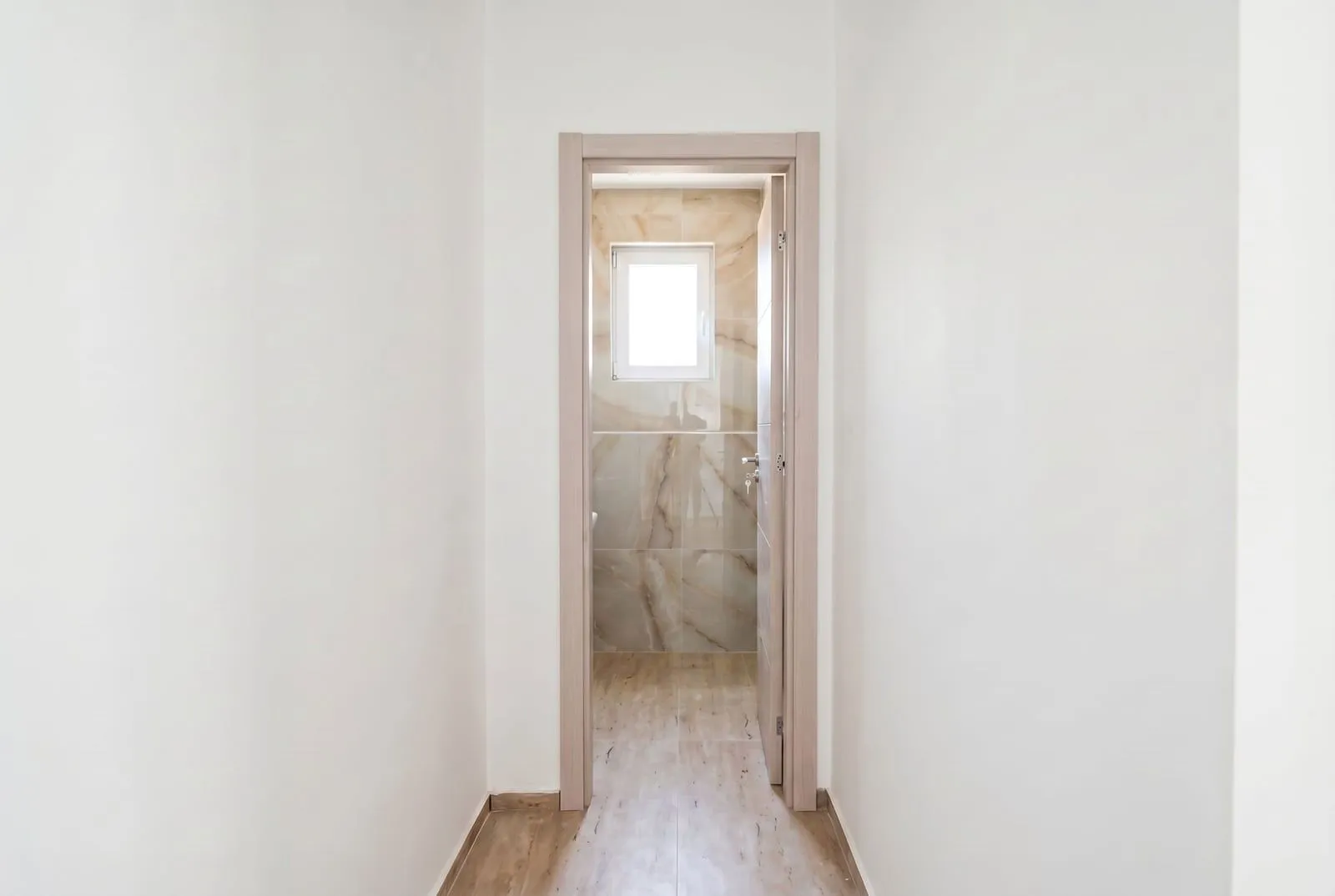 Prodaja, četvorosoban stan, 85m², Đenovići, Herceg Novi