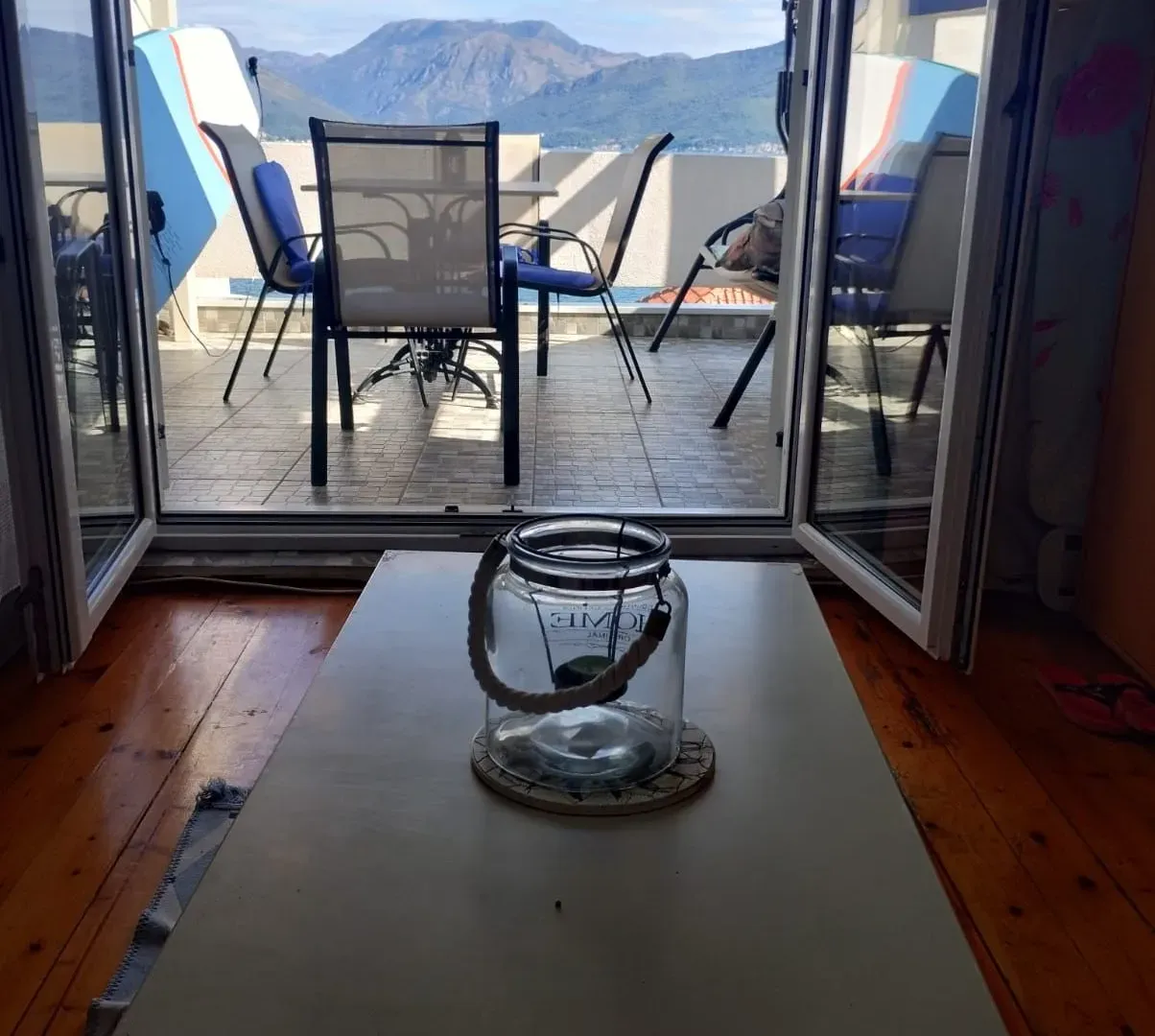 Prodaja, dvosoban stan, 47m², Krašići, Tivat
