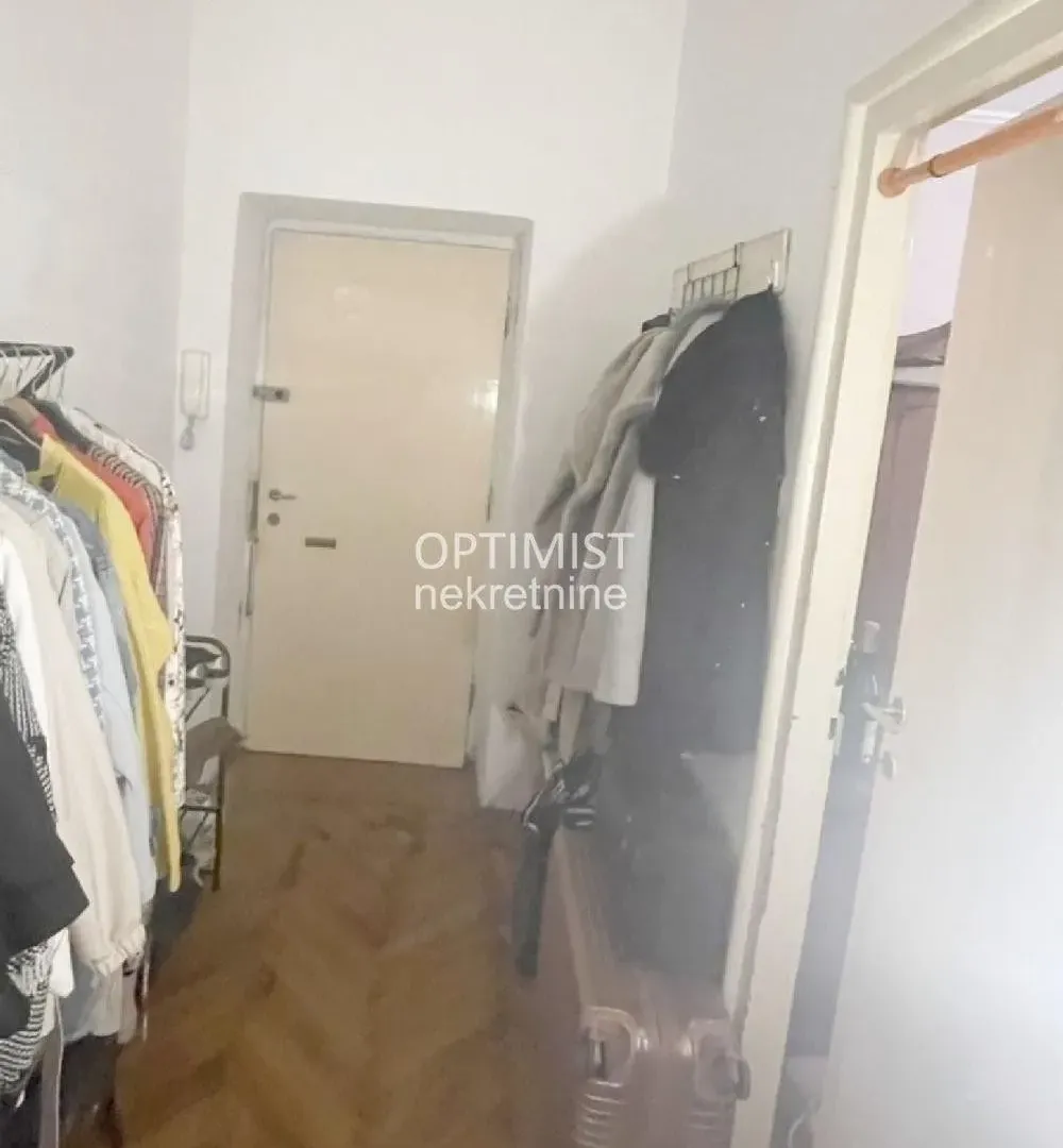 Sale, four bedroom apartment, 97m², Stari Grad, Beograd