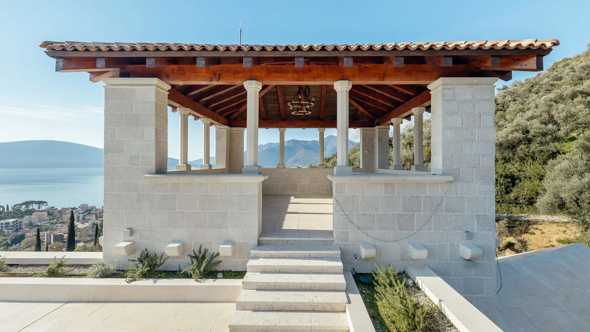 Prodaja, kuća, 1400m², Tivat, Crna Gora