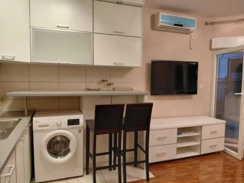 Sale, one bedroom apartment, 33m², Petrovac, Budva - image 5