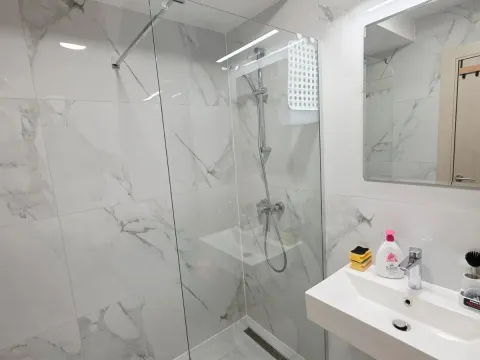 Rent, one bedroom apartment, 60m², Stara Varoš, Podgorica - image 11