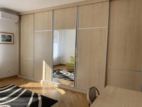 Izdavanje, trosoban stan, 92m², Tašmajdan, Palilula Sve Podlokacije - image 5