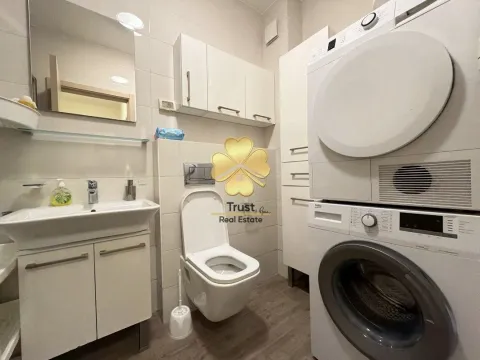 Izdavanje, dvosoban stan, 75m², City Kvart, Podgorica - image 12
