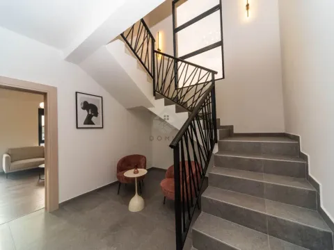 Prodaja, kuća, 150m², Gornja Gorica, Podgorica - image 14