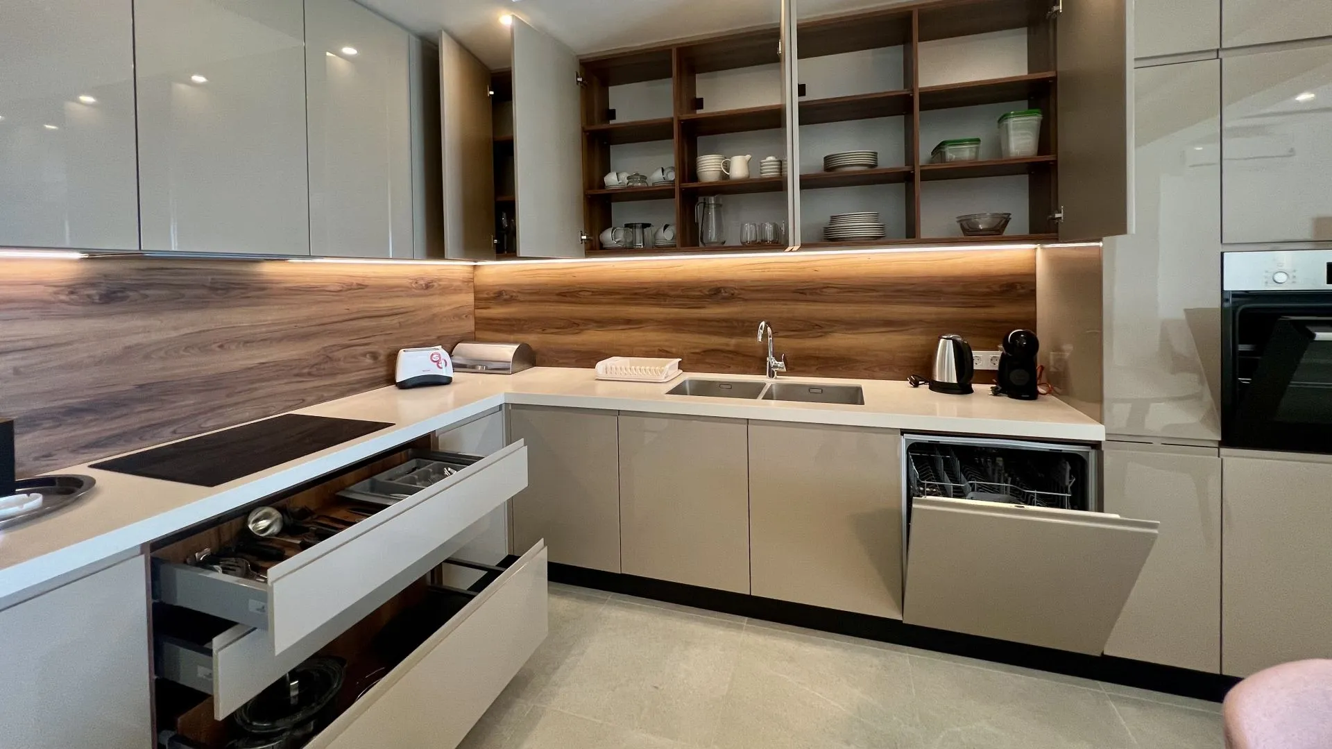 Prodaja, stan, 107m², Budva, Crna Gora
