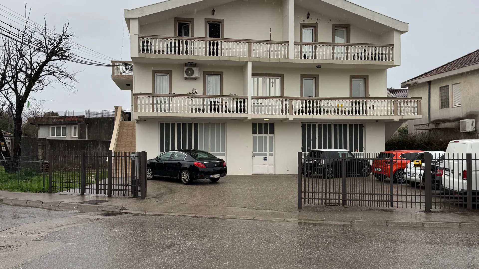 Izdavanje, trosoban stan, 65m², Zagorič, Podgorica