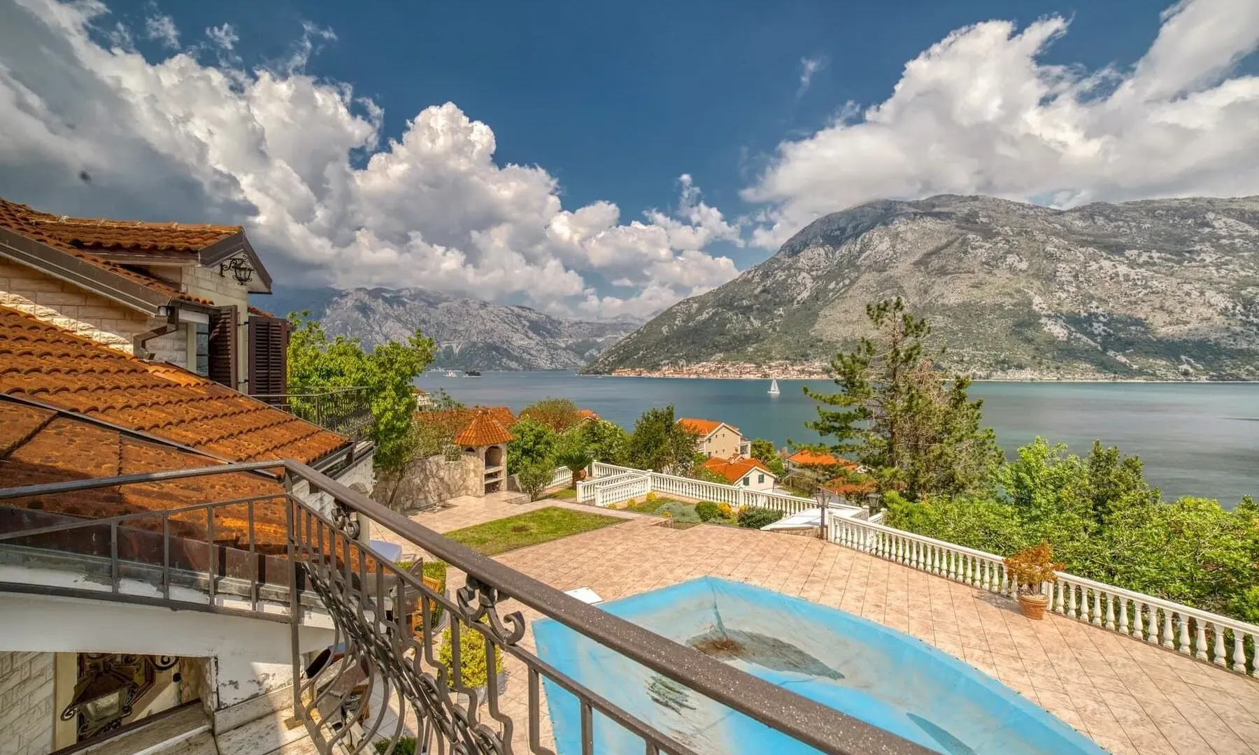 Sale, house, 278m², Stoliv, Kotor