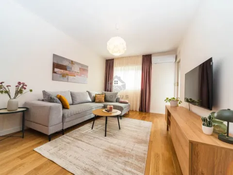 Izdavanje, jednosoban stan, 49m², Central Point, Podgorica - image 2