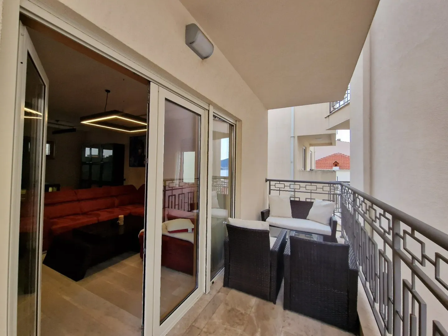 Rent, two bedroom apartment, 68m², Pržno, Budva