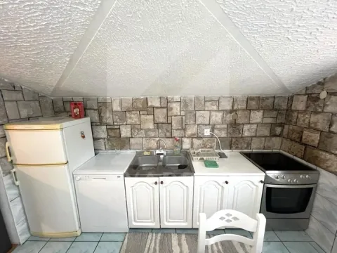 Izdavanje, dvosoban stan, 70m², Murtovina, Podgorica - image 5