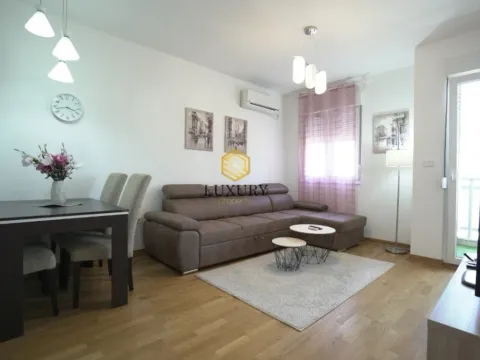 Izdavanje, jednosoban stan, 42m², City Kvart, Podgorica - image 10