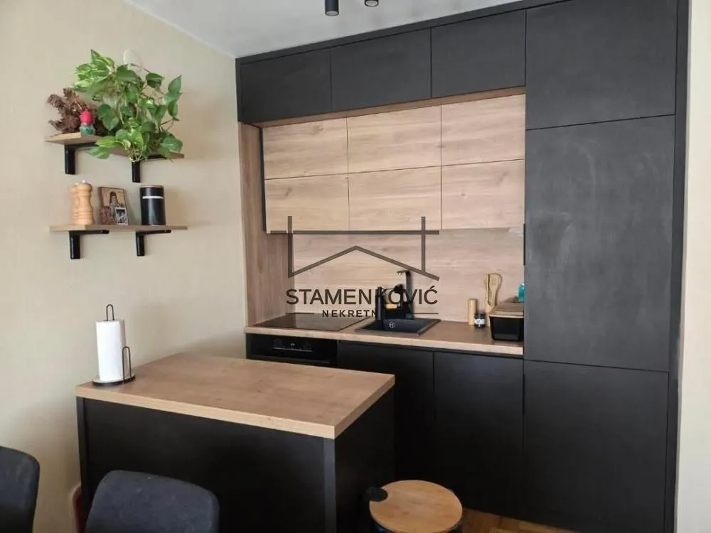 Prodaja, četvorosoban stan, 72m², Nova Detelinara, Novi Sad Sve Podlokacije