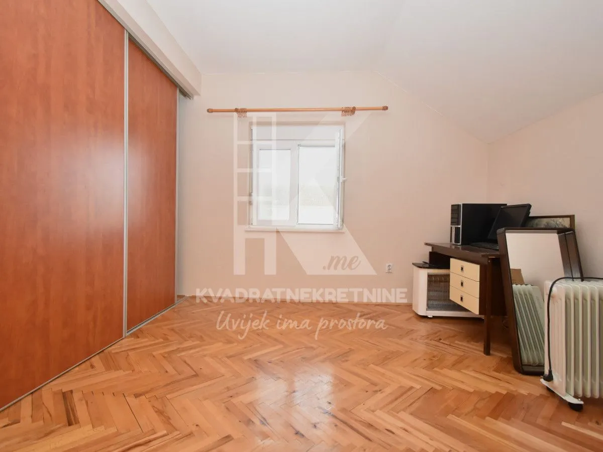 Prodaja, kuća, 160m², Murtovina, Podgorica