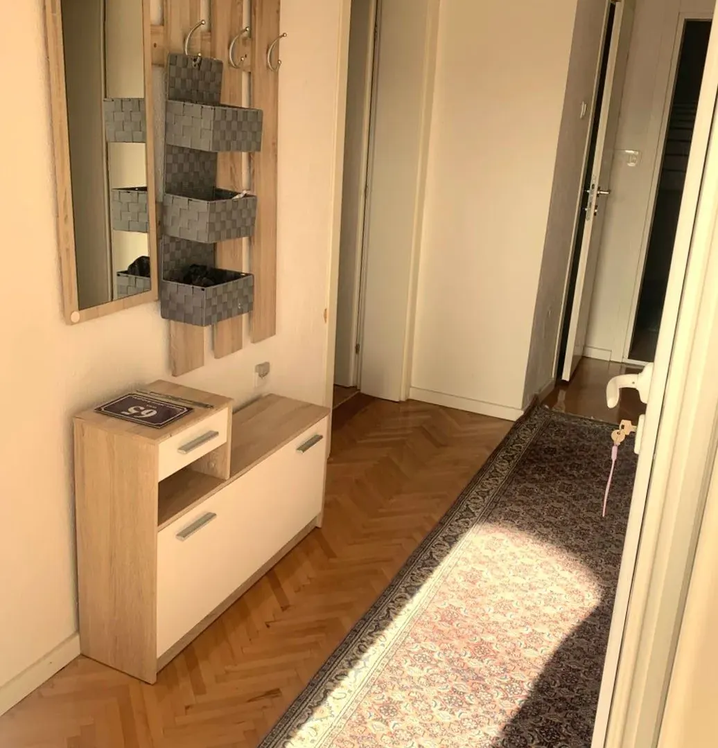 Izdavanje, dvosoban stan, 65m², Bjeliši, Bar