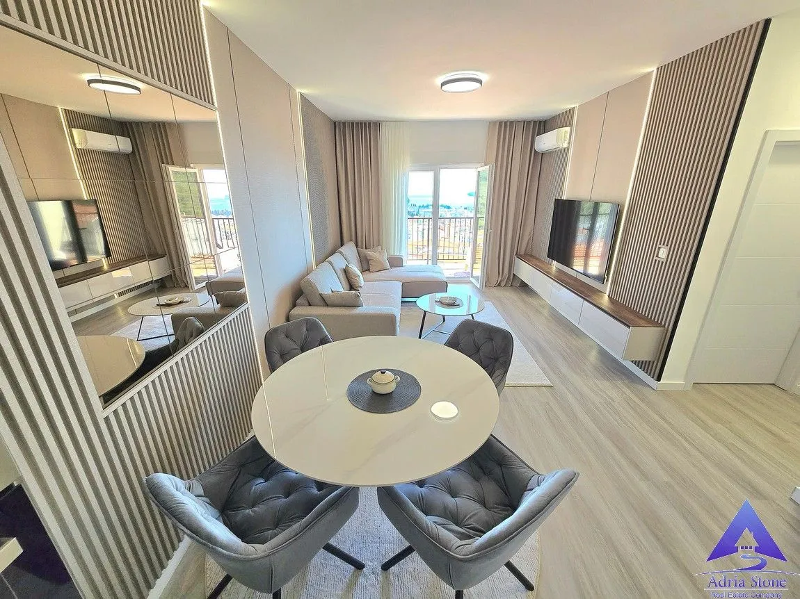 Prodaja, dvosoban stan, 63m², Lazi, Budva