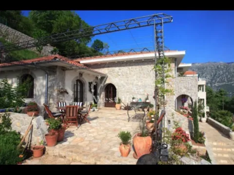 Sale, house, 235m², Kostanjica, Kotor - image 9