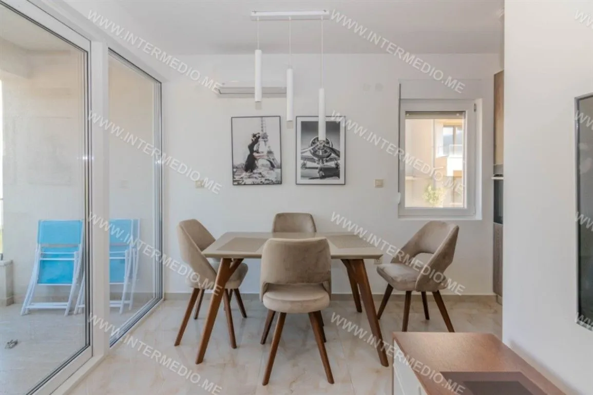 Prodaja, jednosoban stan, 44m², Baošići, Herceg Novi