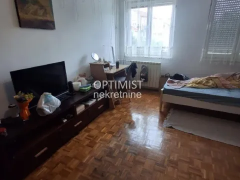 Stan in Bežanijska Kosa 3