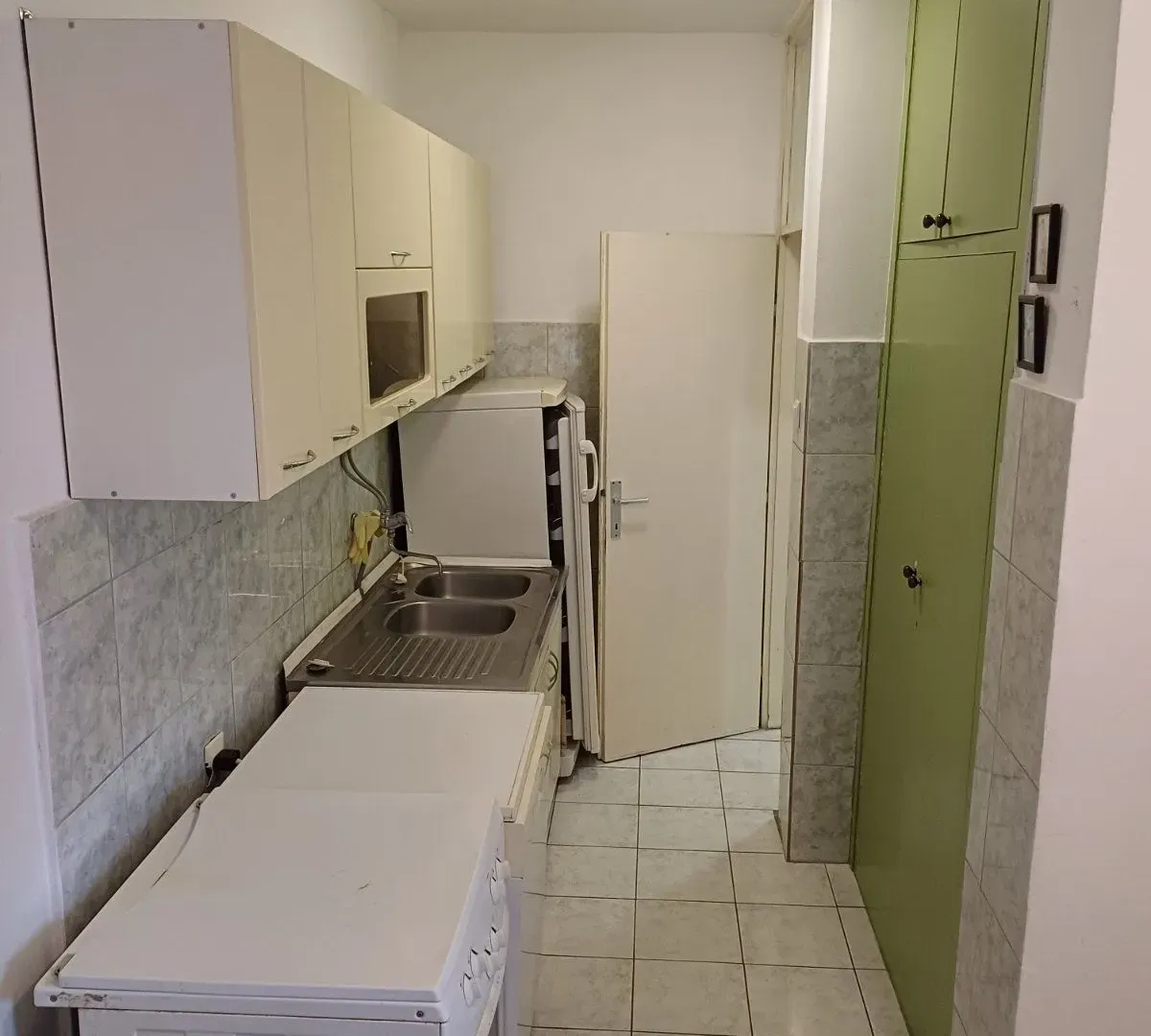 Izdavanje, dvosoban stan, 90m², Preko Morače, Podgorica